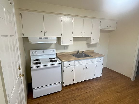 2nd image of 2095 Michigan Blvd