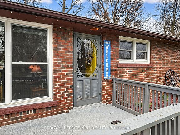 5th image of 700 Lakeside Rd