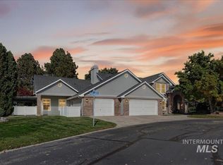 898 N Nicklaus Ln, Eagle, ID 83616