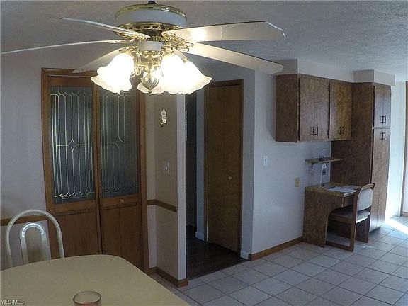 3rd image of 6386 Ledgebrook Dr