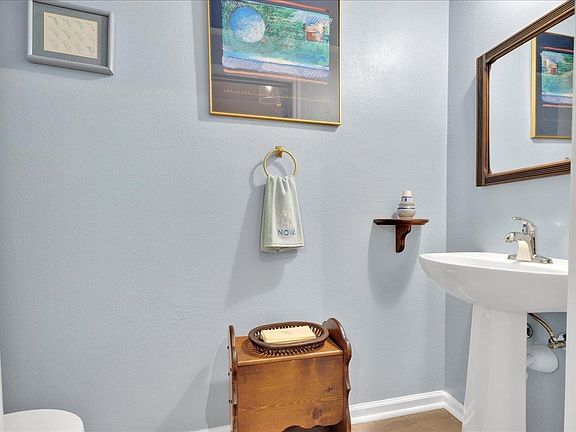 5th image of 341 Volterra Pl