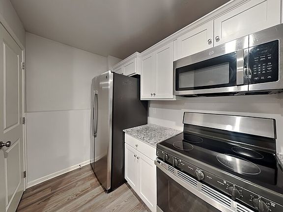 2nd image of 3924 Park Ave