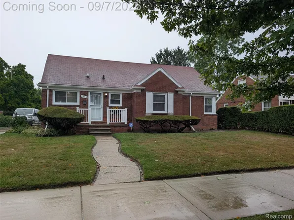9366 Warwick St, Detroit, MI 48228