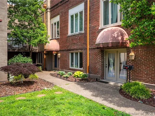 2900 Middle Road #8, Jeffersonville, IN 47130