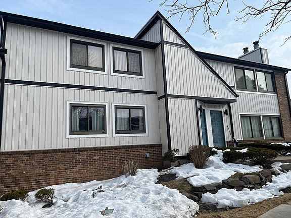 2nd image of 1437 John St #1437