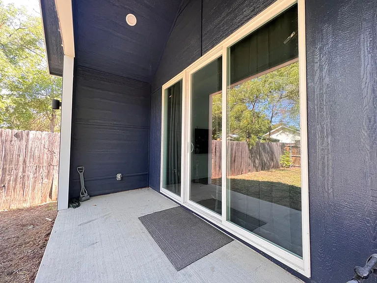 3815 Hamilton Ave — Photo 22