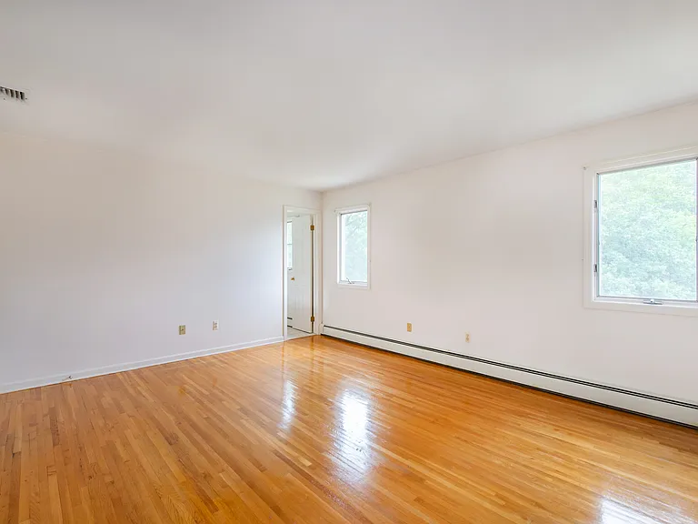 14 Hinchman Ave — Photo 9