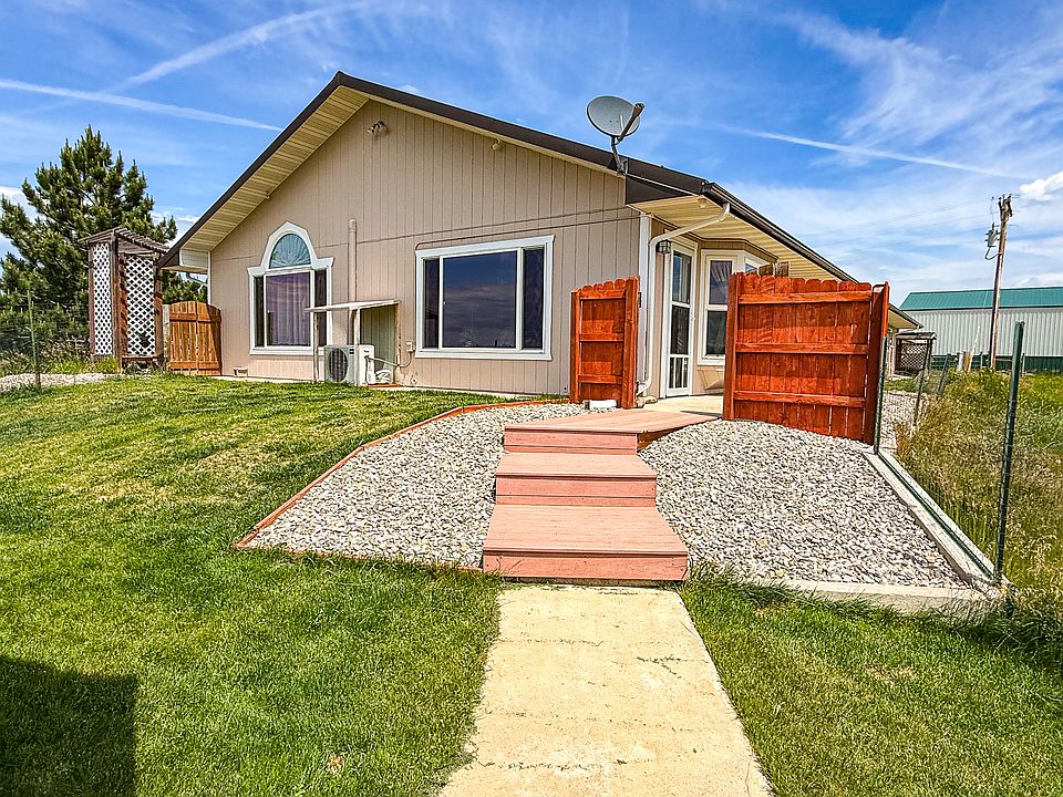 1st image of 141 Skyview Dr