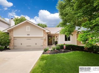16833 L Cir, Omaha, NE 68135