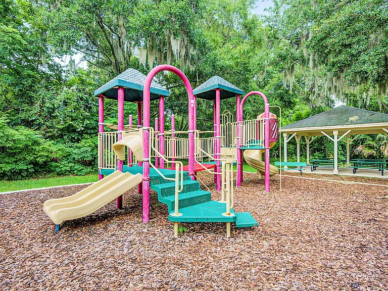 The Club at Sugar Mill Apartments — Photo 9
