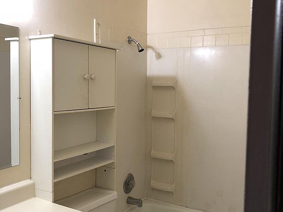 5th image of 9806 W 52nd St