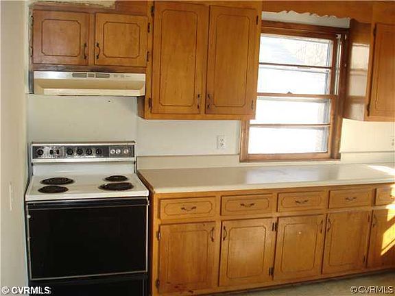 4th image of 2358-2360 Dellrose Dr