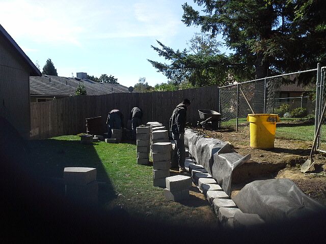 new retainer wall to park