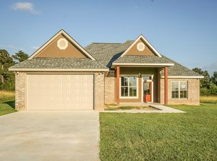 18318 Red Wolf Trl, Loranger, LA 70446