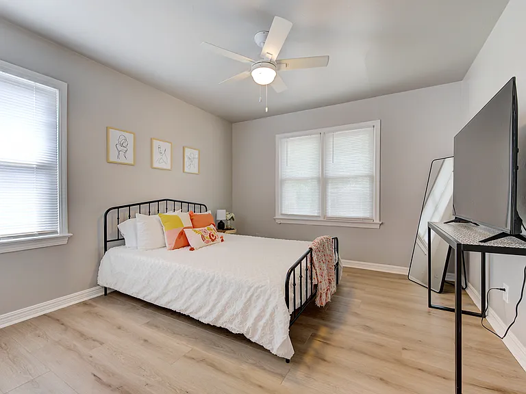 1416 Casady Ln — Photo 12