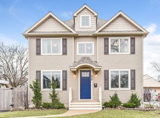 959 S Swain Ave, Elmhurst, IL