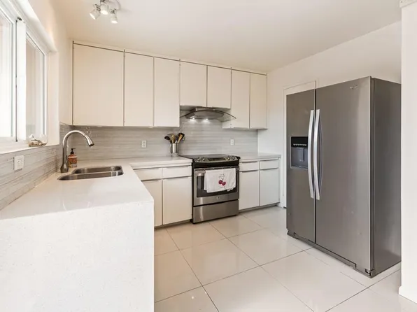 1268 E Ramon Rd Unit 64, Palm Springs, CA 92264