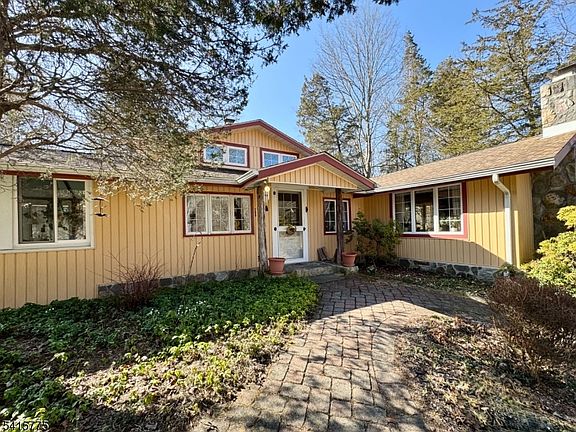 5th image of 72 Cedar Lake Rd