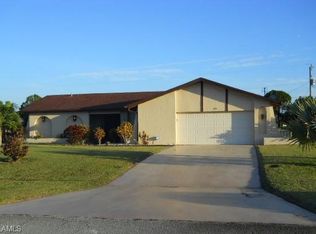 1614 Country Club Pkwy, Lehigh Acres, FL 33936