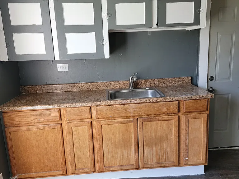 114-16 Bradley St #1 — Photo 7