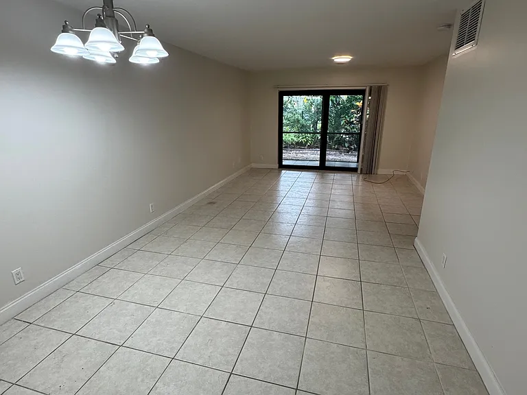 3115 Oakland Shores Dr #E112 — Photo 14