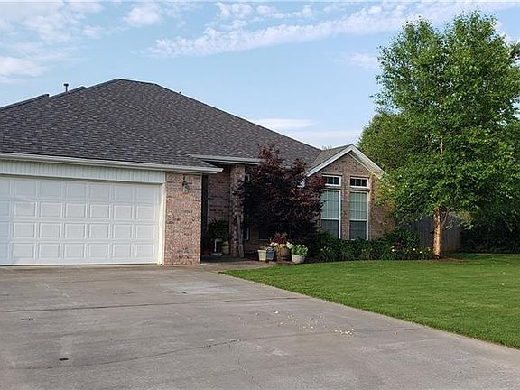 3rd image of 209 W Pine Meadow Dr