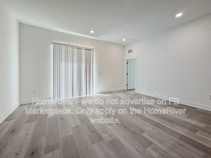 3 bed, 2.0 bath, 1320 sqft, $1,650 — Photo 3