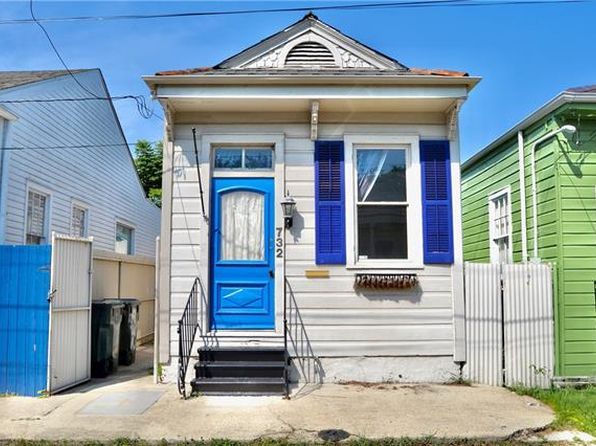 732 Pleasant St