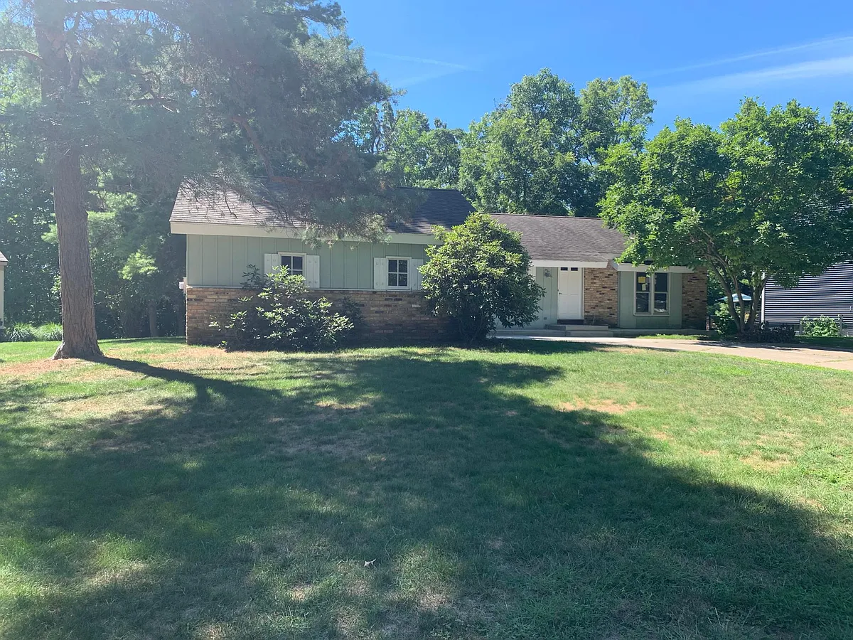 Building Photo - 6294 Scotthille Dr SE