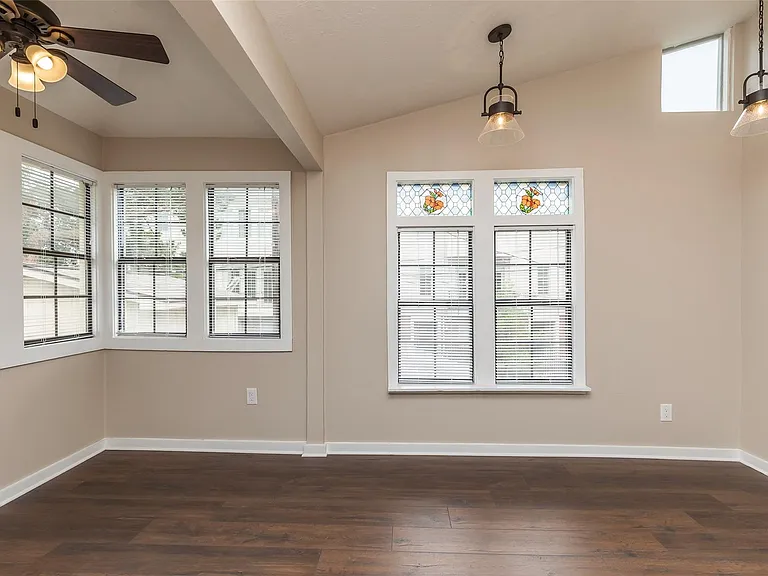 1611 Oakdale St — Photo 21