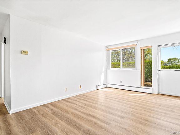 2nd image of 5 Wyndover Woods Ln APT 23