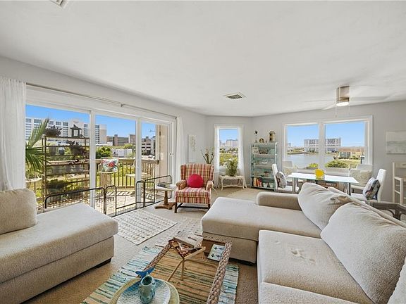 3rd image of 309 Norfolk Ave