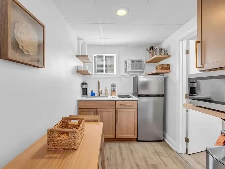 174 E Grand Ave #2 — Photo 6