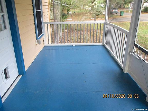 2nd image of 815 NW 40th Ave