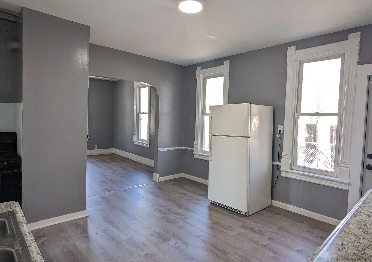 229 Washington Ave — Photo 4