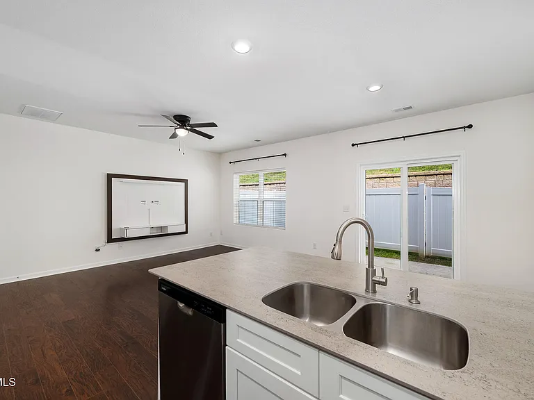 1006 Saylors Pl — Photo 14