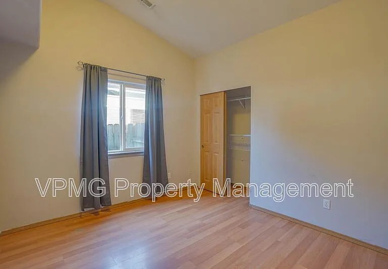 16404 NE 67th St — Photo 31