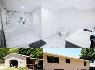 954 E Hile Rd, Norton Shores, MI 49441