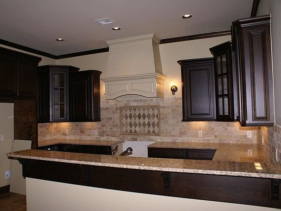 Beautiful Gourmet Kitchen!!