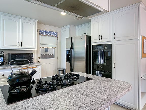2nd image of 360 Camino Del Sol
