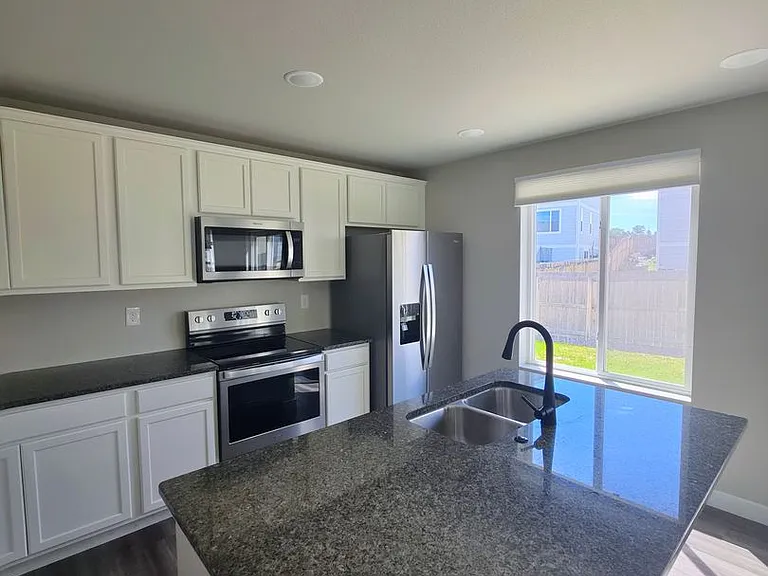 10429 Luneth Dr — Photo 12