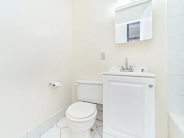 132 W 109th St #2C — Photo 5