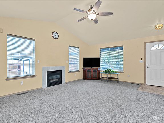 5th image of 2501 Barrington Court NE