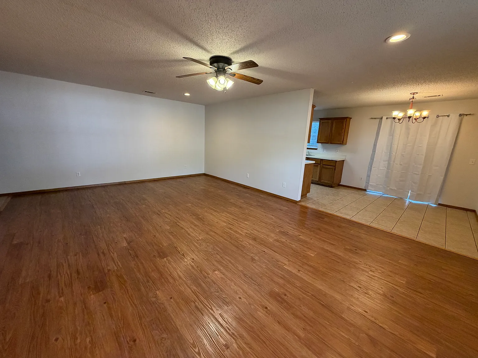 3 bed, 1500 sqft, $1,450 — Photo 1