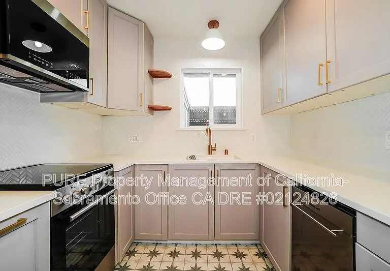 2153 Cottage Way — Photo 10