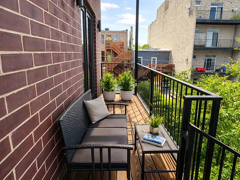 2744 W Cortez St #2 — Photo 14