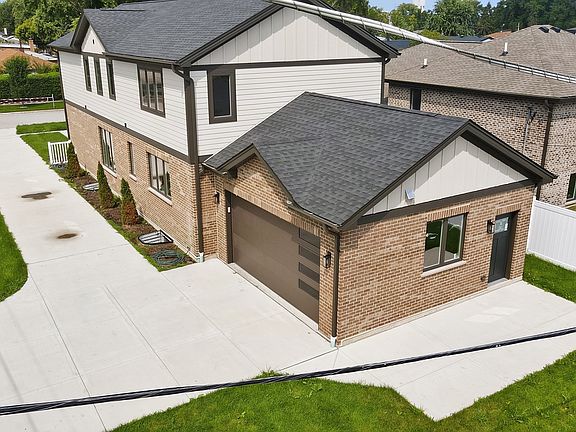 2nd image of 7957 W 73rd Pl