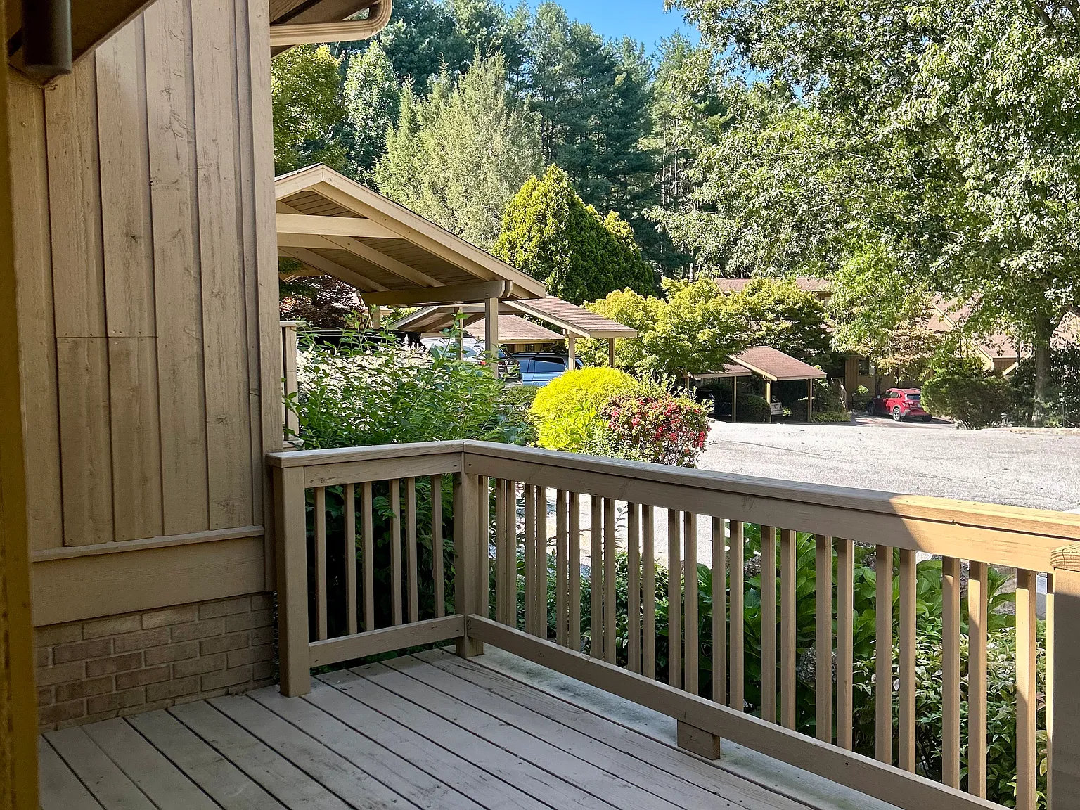 2 bed, 1889 sqft, $2,200 — Photo 3