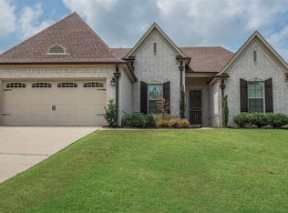 20 Ridgefield Dr, Oakland, TN 38060