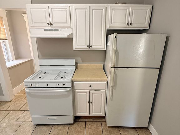 3rd image of 391 Sherman Ave Floor 2